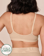 Load image into Gallery viewer, nueskin Viktoria Mesh Wireless Triangle Bralette in color Appleblossom and shape bralette
