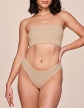 Load image into Gallery viewer, nueskin Ines Strapless Bandeau in color Appleblossom and shape bandeau
