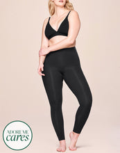 Load image into Gallery viewer, nueskin Lilya High-Compression Legging in color Jet Black and shape legging
