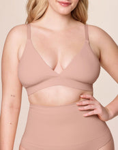 Load image into Gallery viewer, nueskin Jenn Wireless Triangle Bralette in color Rose Cloud and shape bralette
