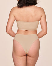 Load image into Gallery viewer, nueskin Ines Strapless Bandeau in color Appleblossom and shape bandeau
