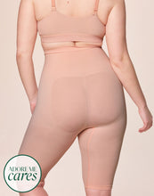 Load image into Gallery viewer, nueskin Kaylee High-Compression Half-Legging in color Rose Cloud and shape legging
